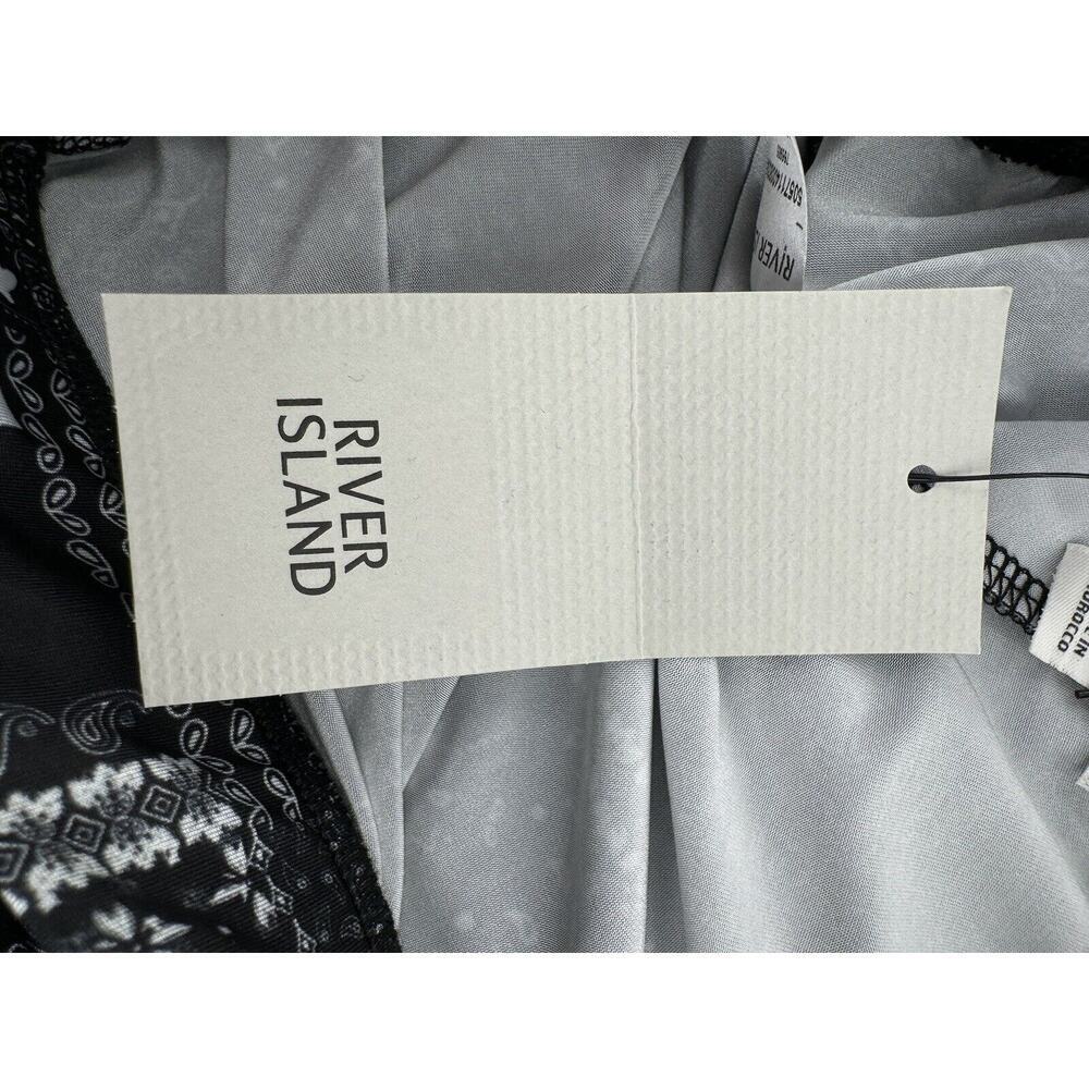 River Island Flare Pants Petite Size Small 6 US Graphic Black White Patchwork​ - Picture 14 of 16
